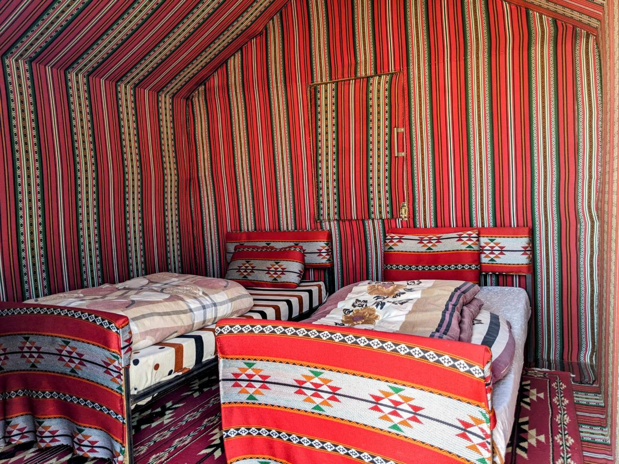 Wadi Rum Camp & Jeep Tour ภายนอก รูปภาพ