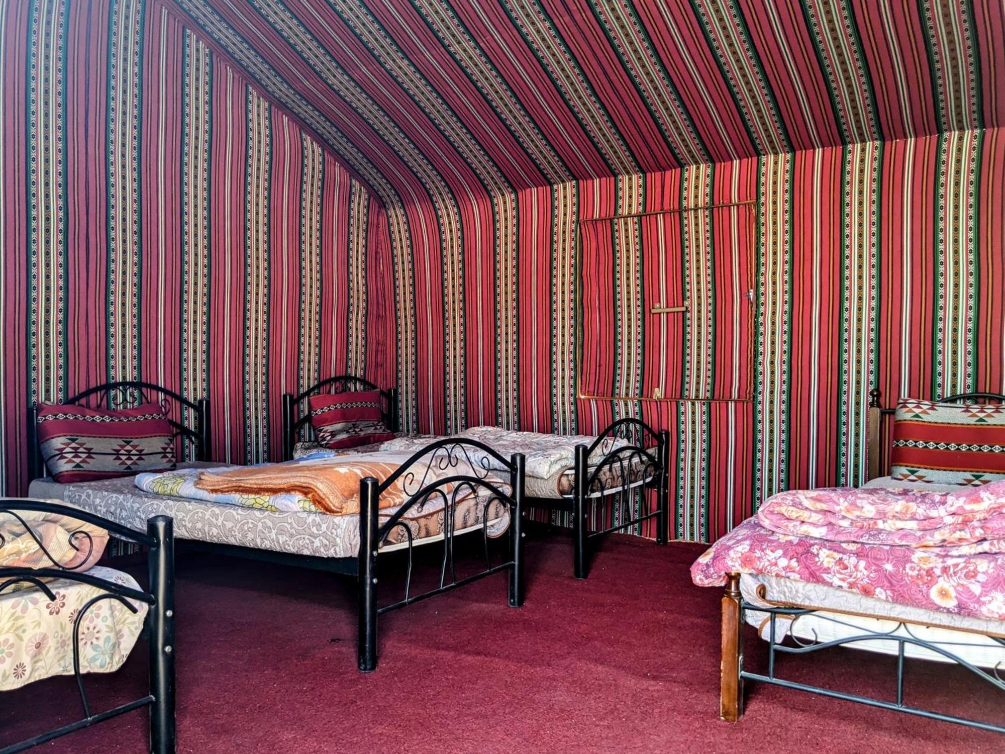 Wadi Rum Camp & Jeep Tour ภายนอก รูปภาพ